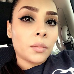 Meet your Posher, Yesenia